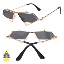 Load image into Gallery viewer, King of Diamonds 👑 – Flip Up Sunglasses – Gold &amp; Mocha