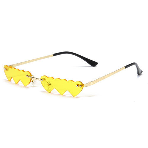 Queen of Hearts 👸♥️– Women’s Sunglasses – Gold & Yellow